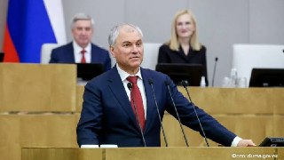 Володин предлагает депутатам заменить отпуск на военные сборы
