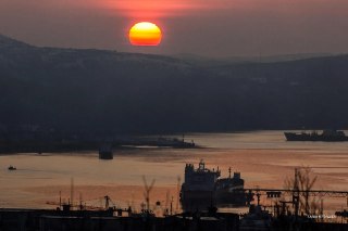 Прощание с Полярным Днем: Встреча на Горе Горелая
